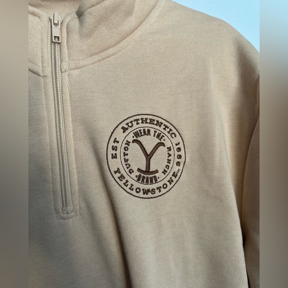 Yellowstone Pullover Jacket size Large - Picture 3 of 6